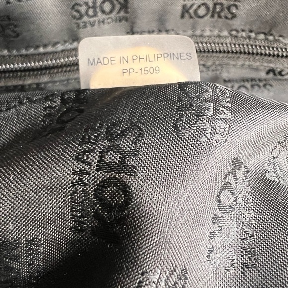 Michael Kors Pebble Leather Black Hudson Satchel Crossbody Bag - Picture 11 of 12